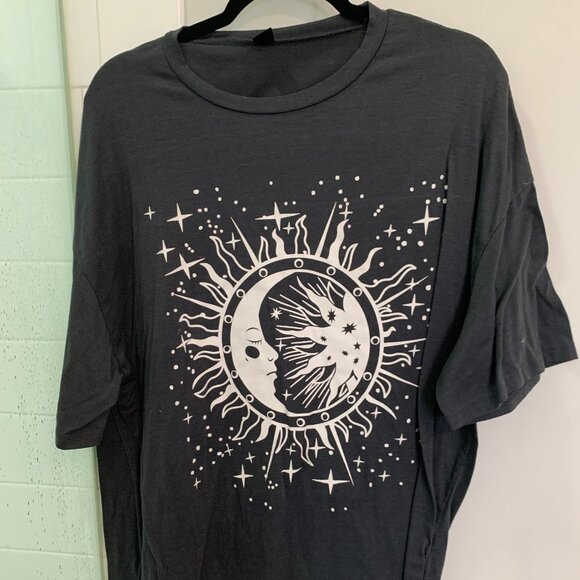 Moon and Sun T-Shirt In Dark Gray From Shein Size XL - Picture 1 of 2
